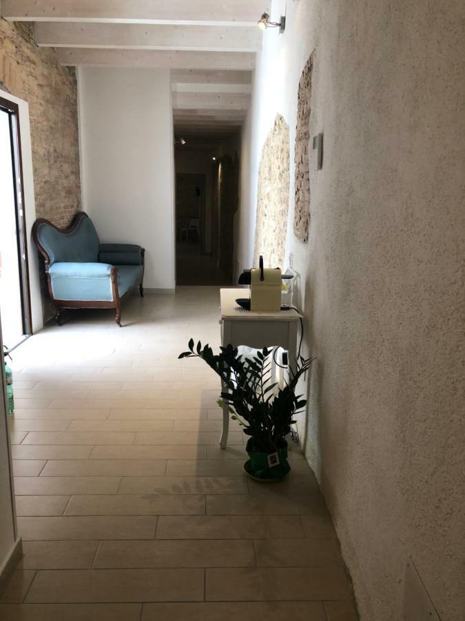 Al Corso Bed & Breakfast Cagliari Exterior foto